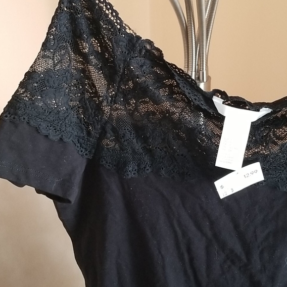 H&M black lace shoulder top - Picture 6 of 8